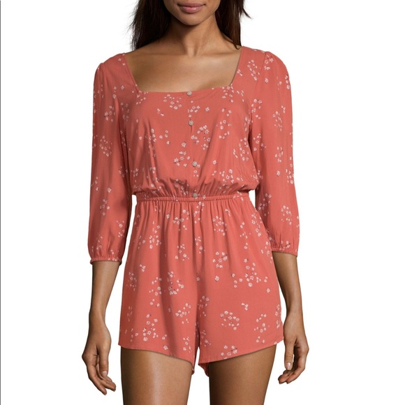 Arizona Jean Company Dresses & Skirts - 🎈Brand New Romper
